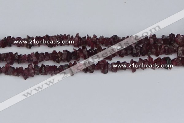 CCH704 15.5 inches 4*6mm - 6*8mm purple garnet chips beads