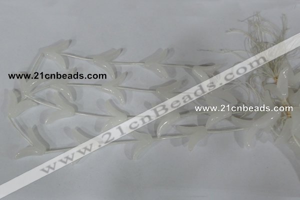 CFG502 15.5 inches 20*26mm carved flower white jade beads