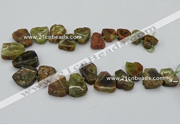 CTD3537 Top drilled 15*20mm - 25*30mm freeform green garnet beads