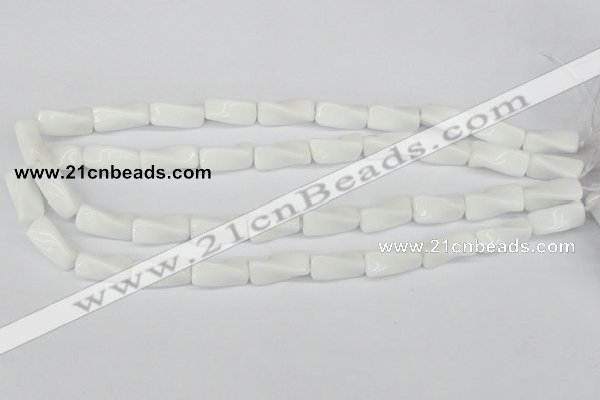 CTW127 15.5 inches 9*20mm twisted trihedron white agate beads