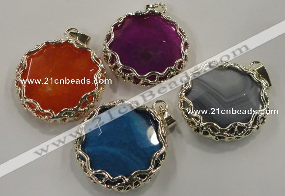 NGP1561 10*45*47mm flat round agate with brass setting pendants