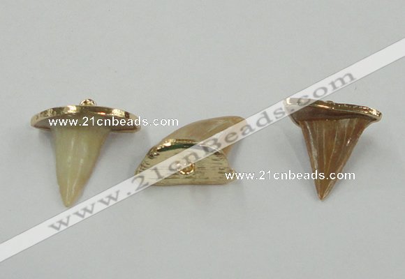 NGP2498 15*18mm - 18*20mm shark teeth pendants wholesale