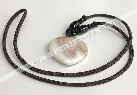 NGP5636 Shell flat teardrop pendant with nylon cord necklace